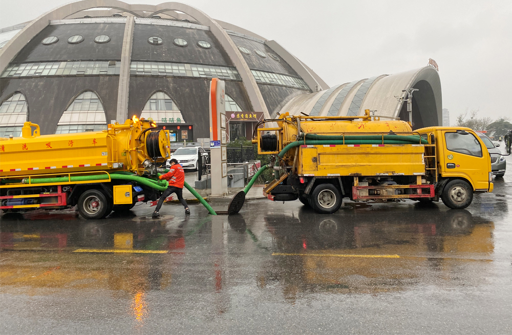 271中桥村商场管道清淤